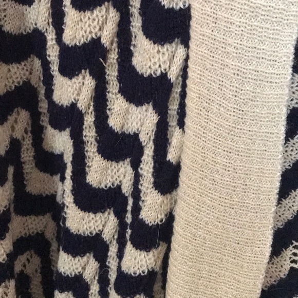 Cardigan - Picture 2 of 3